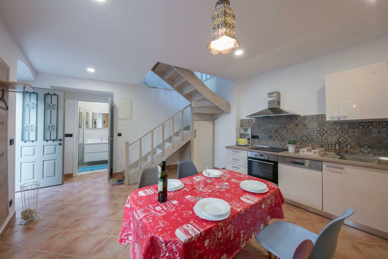 Apartments Villa Adrienne Mali Lošinj Kültér fotó