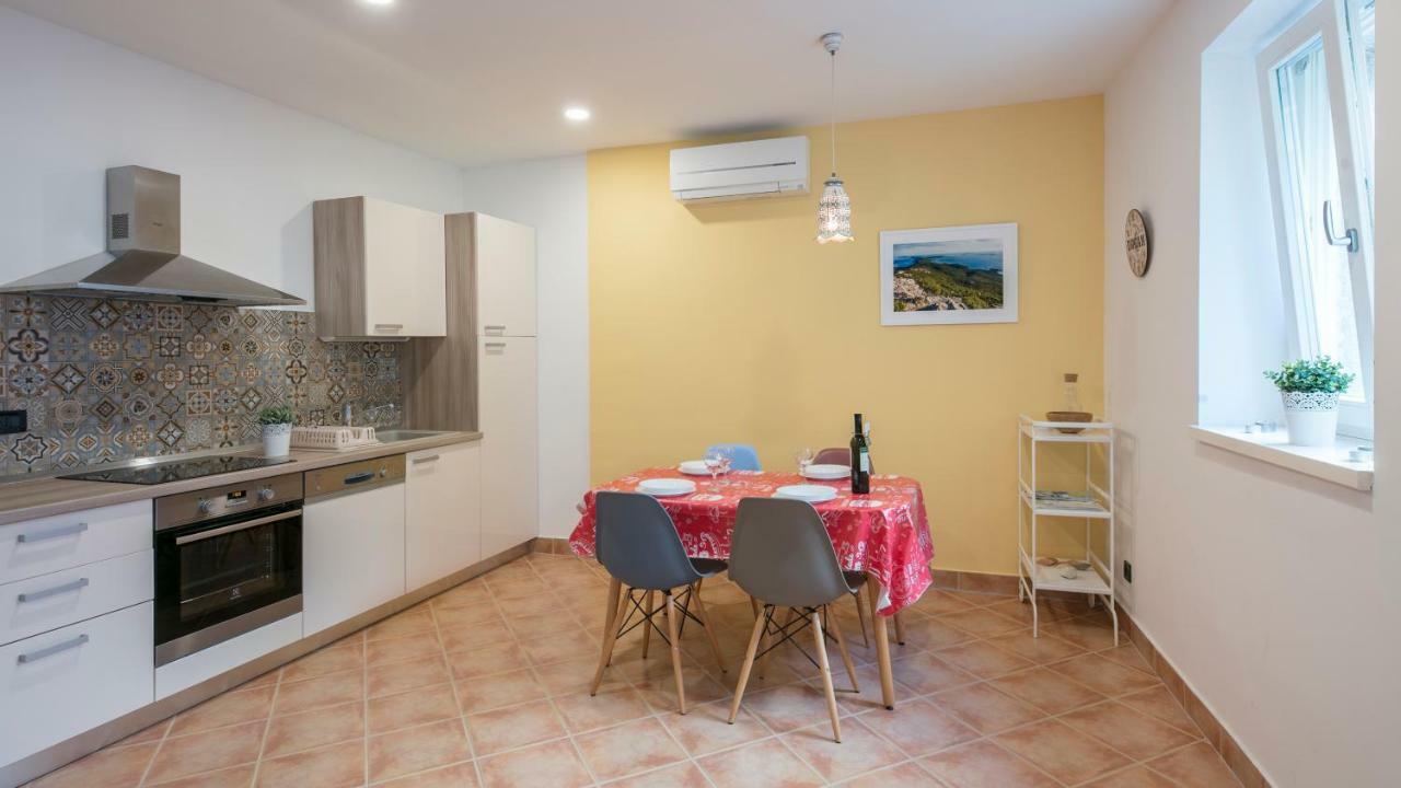 Apartments Villa Adrienne Mali Lošinj Kültér fotó